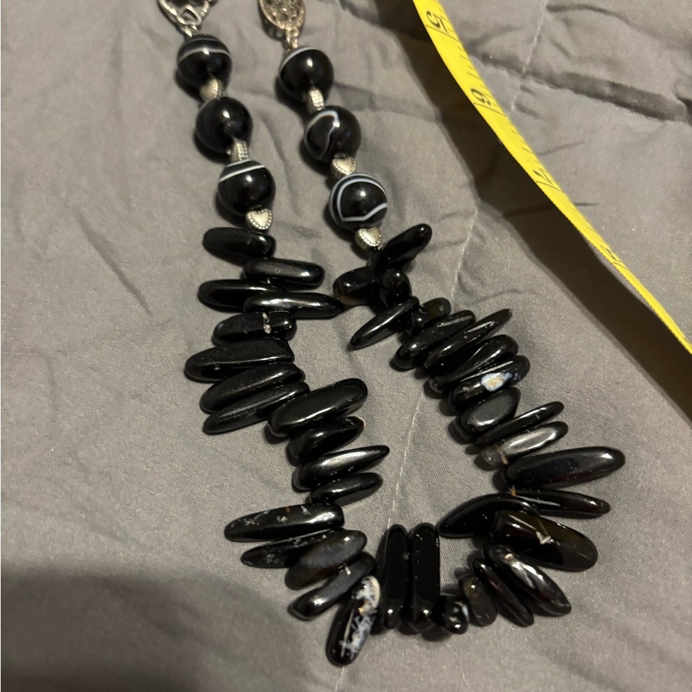 Elegant Black Beaded Necklace - Picture 13 of 13